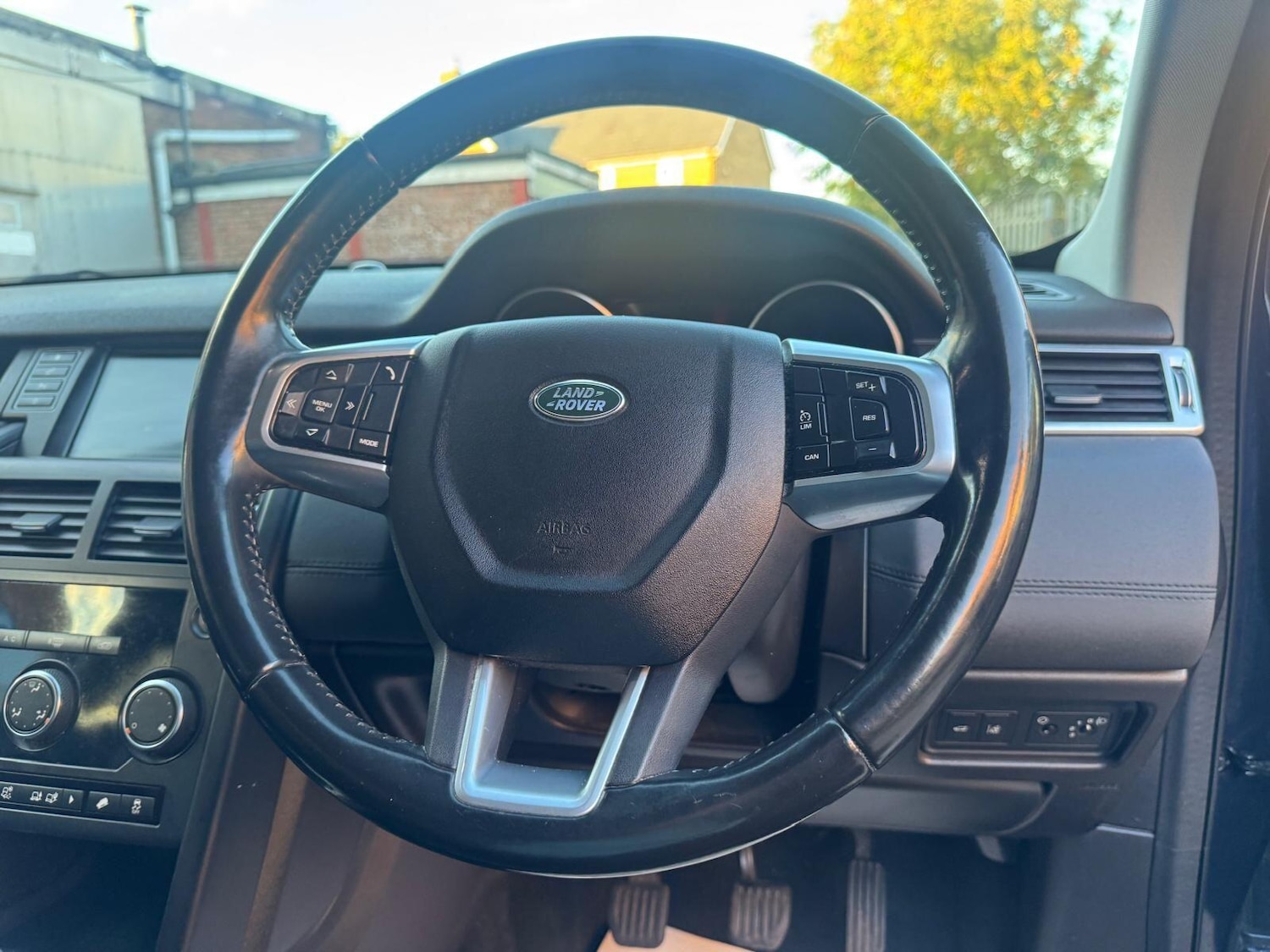 Used Land Rover Discovery Sport 2017 for sale - 76136242: Photo 52