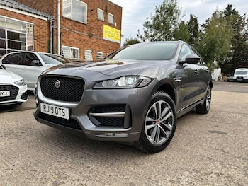 Used Jaguar F-Pace 2019 for sale - 75914921: Photo