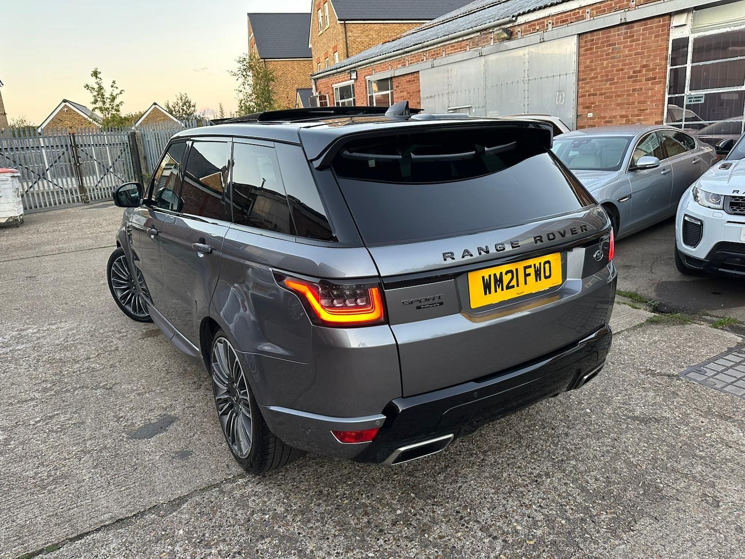 Used Land Rover Range Rover Sport for sale - 78057598: Photo 4