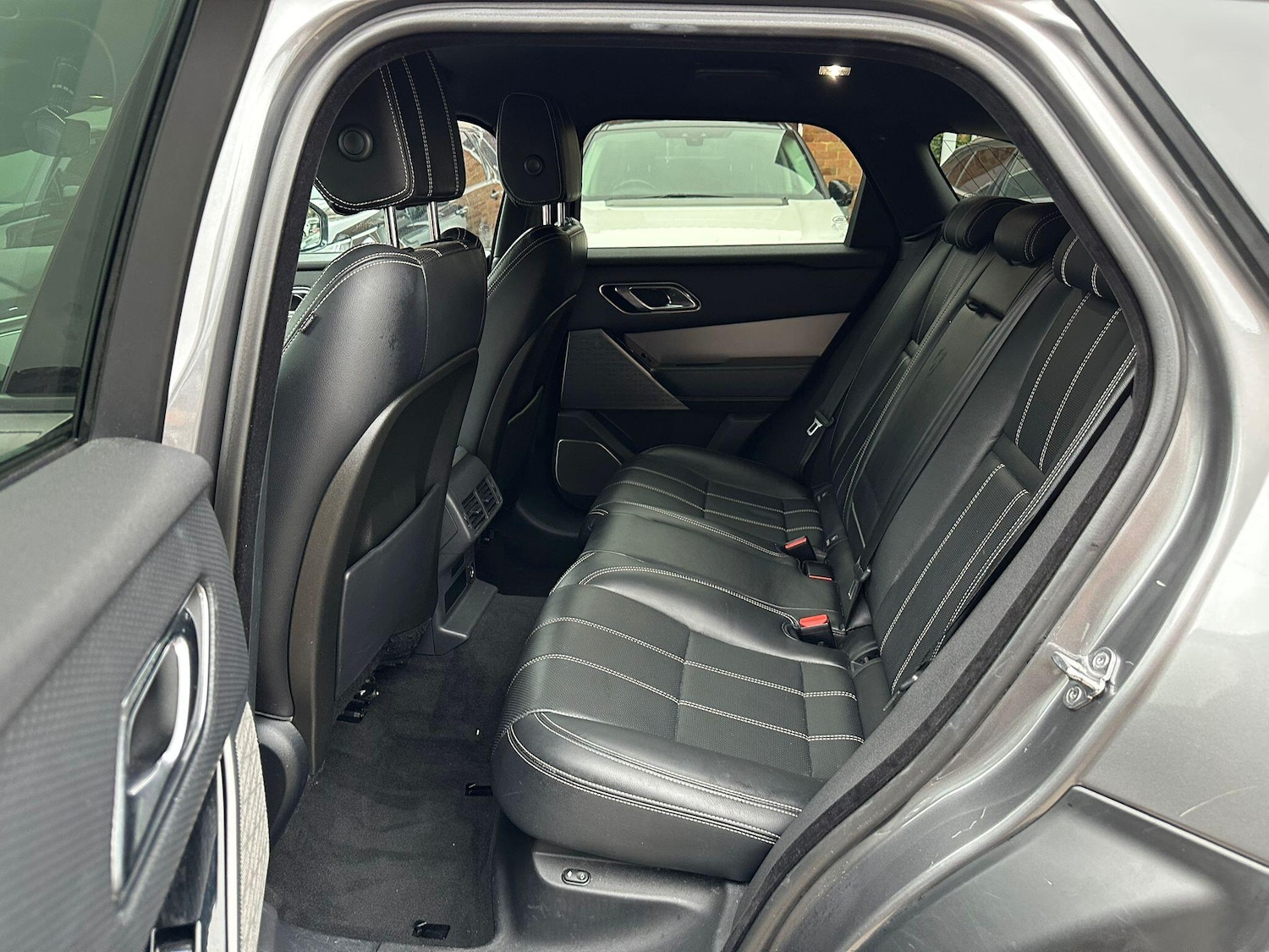 Used Land Rover Range Rover Velar 2018 for sale - 76349504: Photo 15