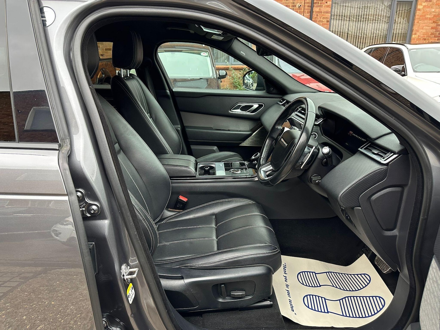 Used Land Rover Range Rover Velar 2018 for sale - 76349504: Photo 17