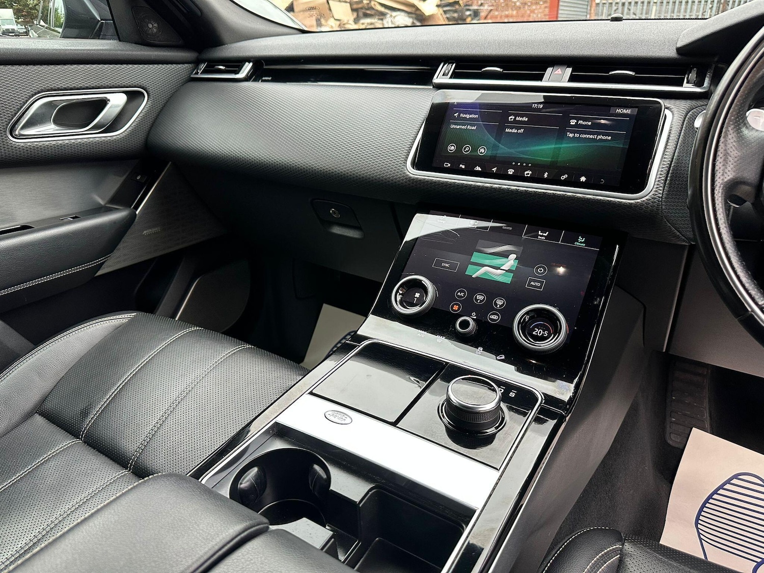 Used Land Rover Range Rover Velar 2018 for sale - 76349504: Photo 19