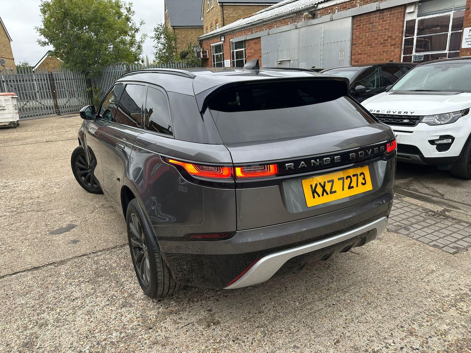 Used Land Rover Range Rover Velar 2018 for sale - 76349504: Photo 4