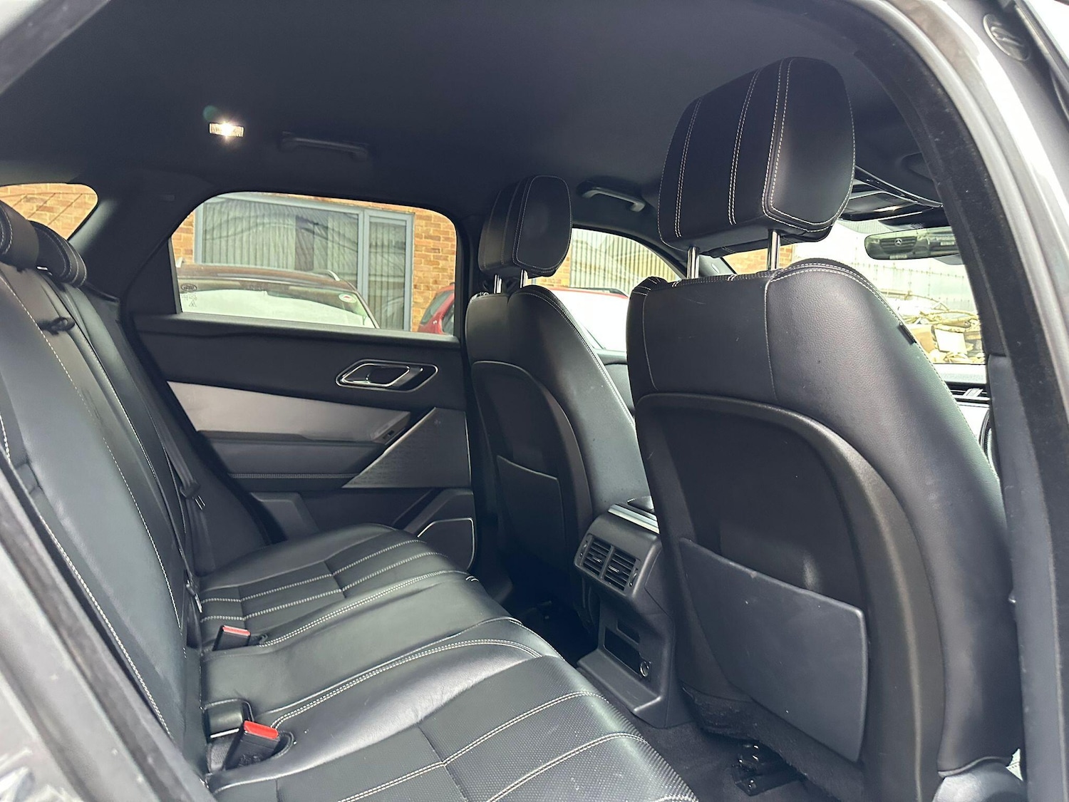 Used Land Rover Range Rover Velar 2018 for sale - 76349504: Photo 42