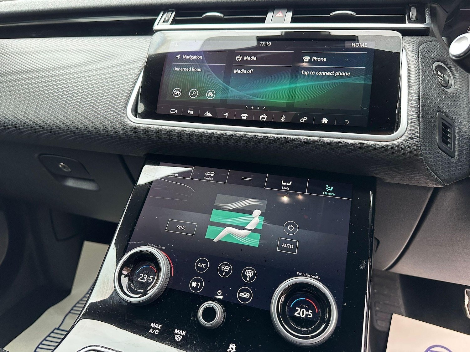 Used Land Rover Range Rover Velar 2018 for sale - 76349504: Photo 47