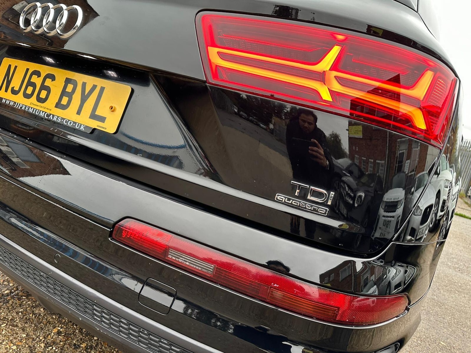 Used Audi Q7 2016 for sale - 76408516: Photo 35