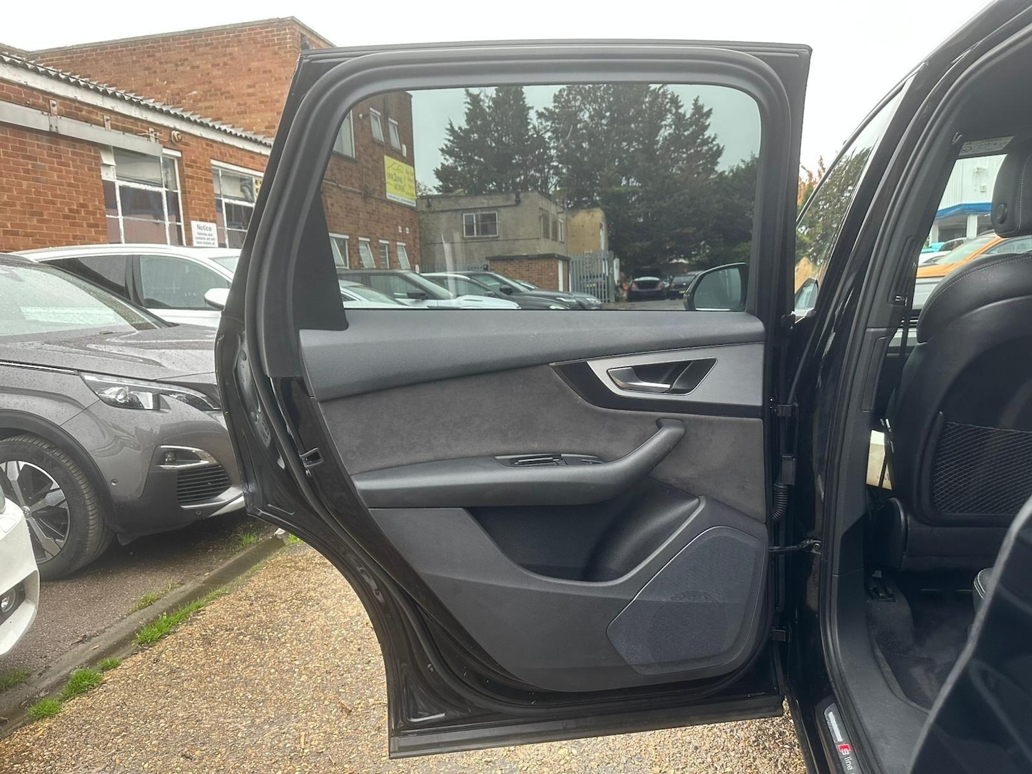 Used Audi Q7 2016 for sale - 76408516: Photo 47