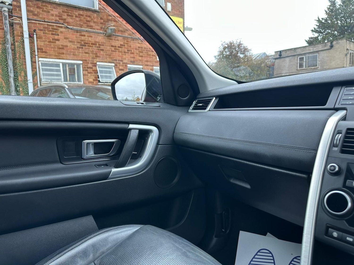 Used Land Rover Discovery Sport for sale - 78007379: Photo 27