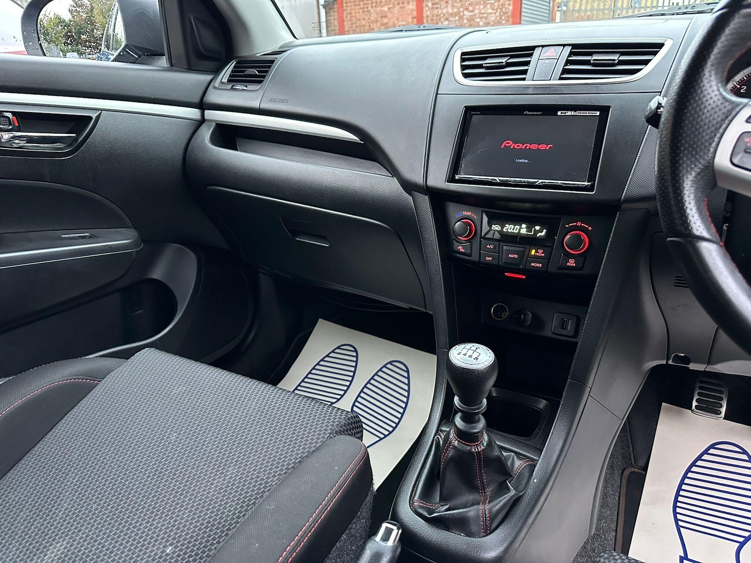 Used Suzuki Swift 2014 for sale - 76283676: Photo 18