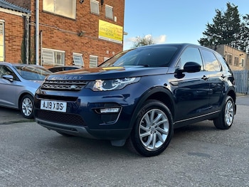Used Land Rover Discovery Sport 2019 for sale - 77839064: Photo