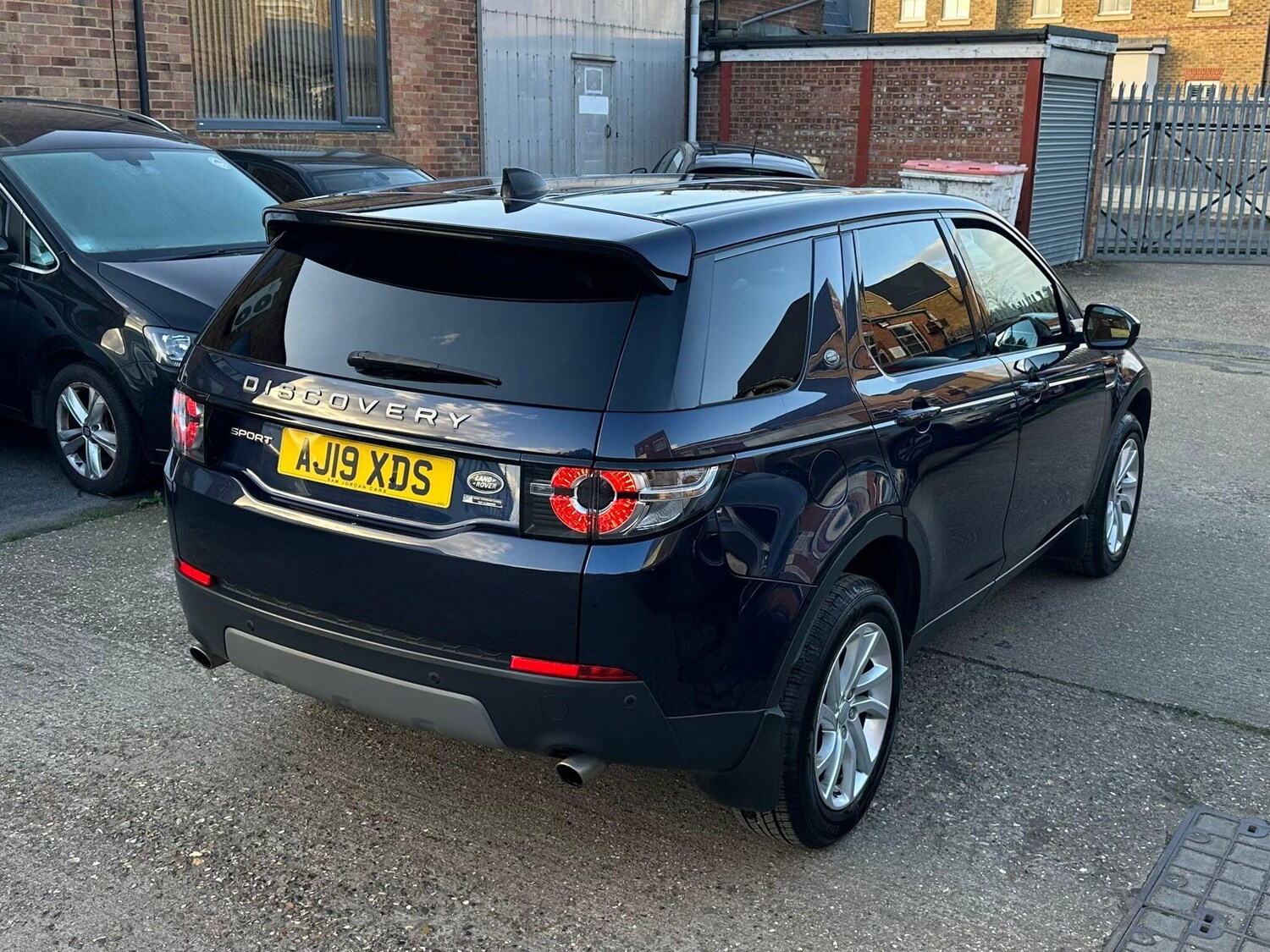 Used Land Rover Discovery Sport 2019 for sale - 77839064: Photo 52