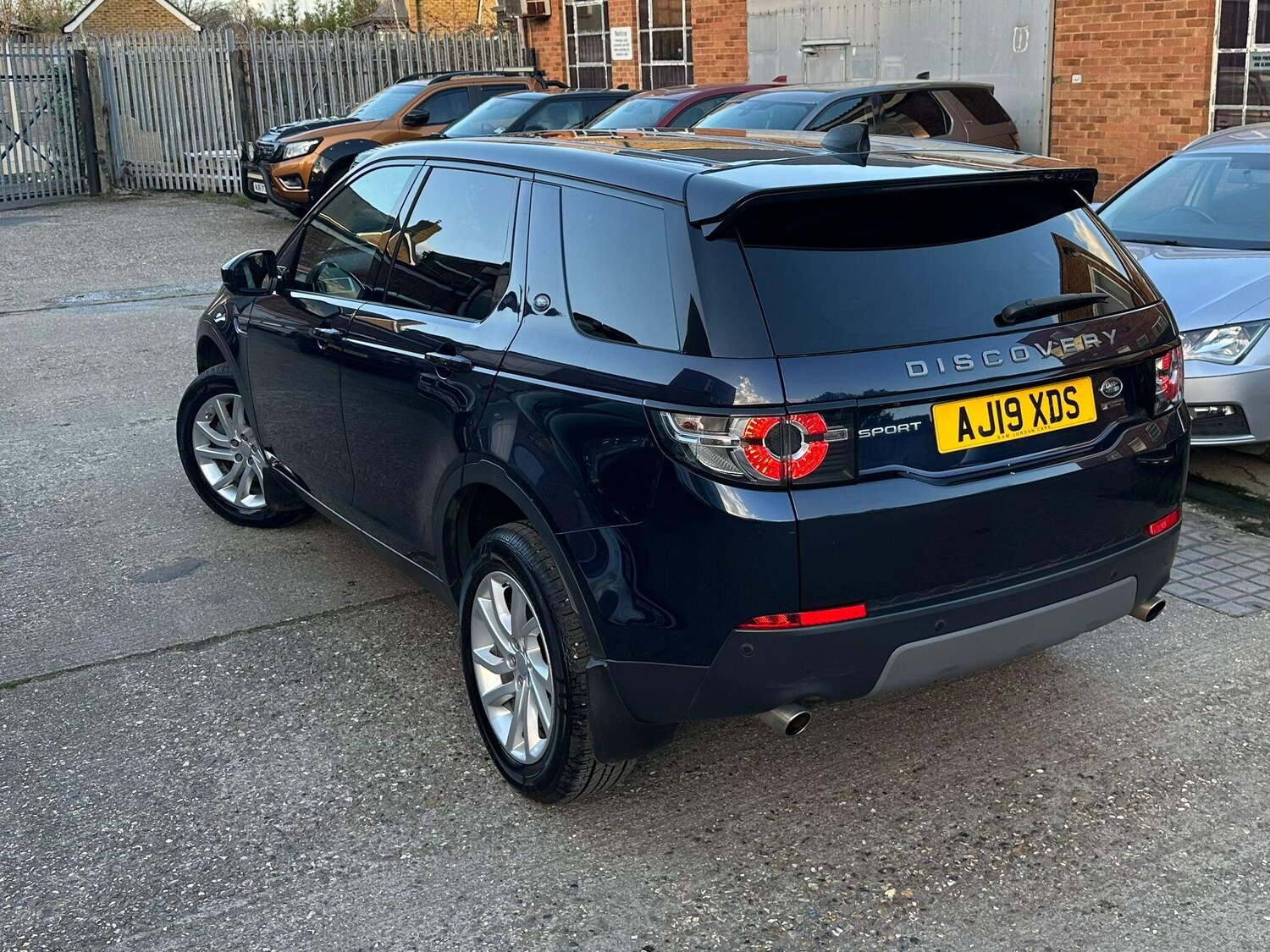 Used Land Rover Discovery Sport 2019 for sale - 77839064: Photo 8