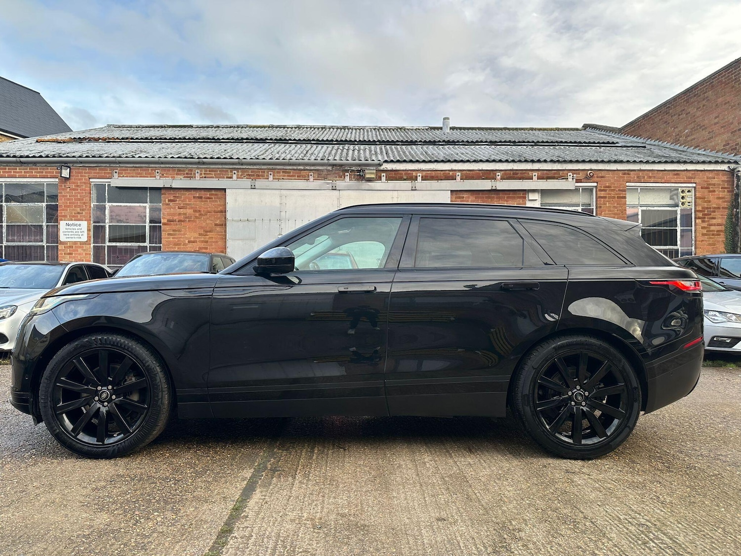 Used Land Rover Range Rover Velar 2018 for sale - 77386225: Photo 12