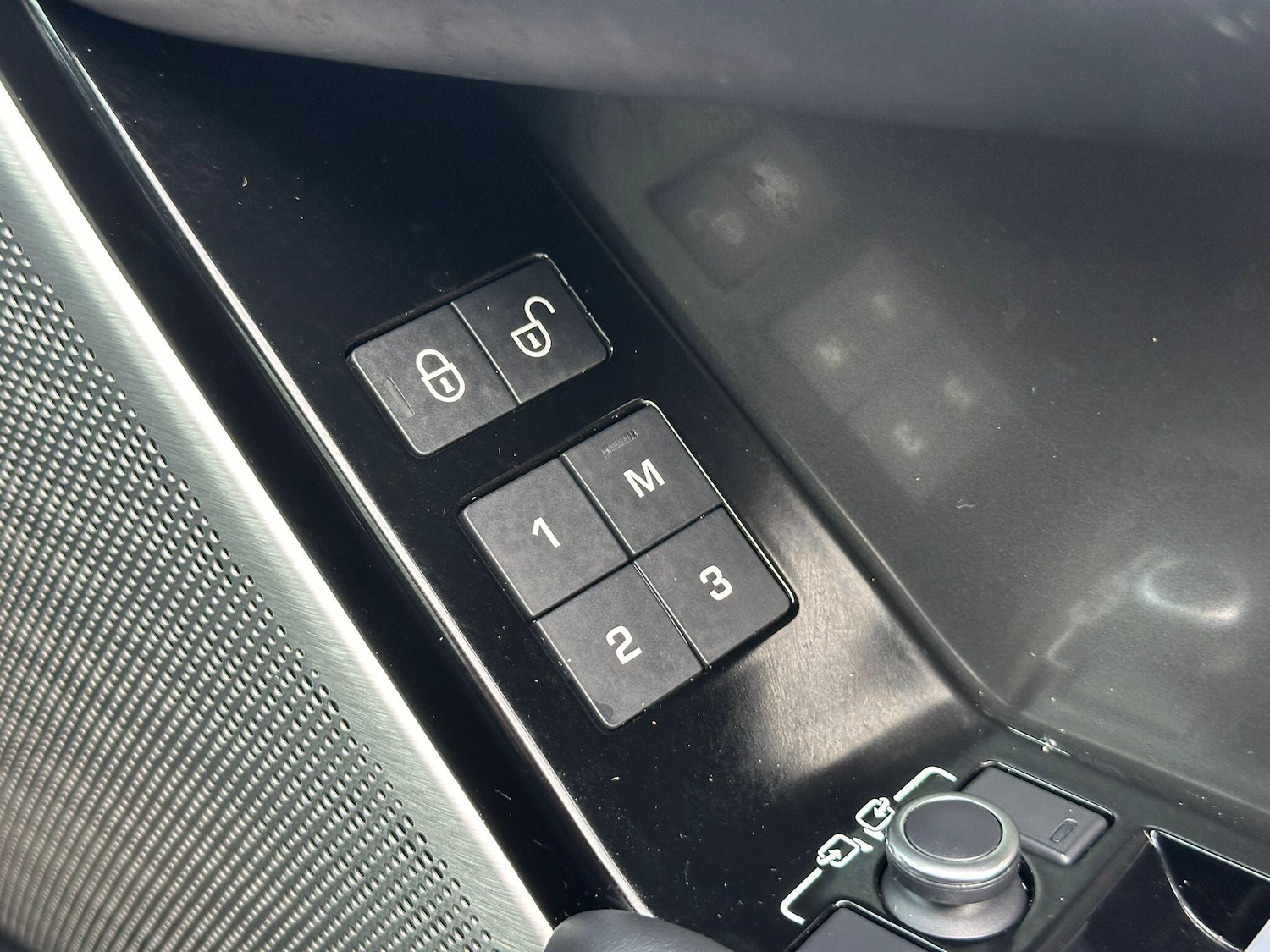 Used Land Rover Range Rover Velar 2018 for sale - 77386225: Photo 56