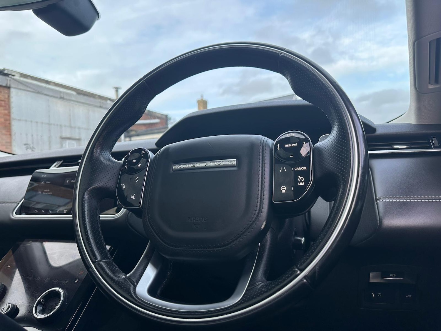 Used Land Rover Range Rover Velar 2018 for sale - 77386225: Photo 61