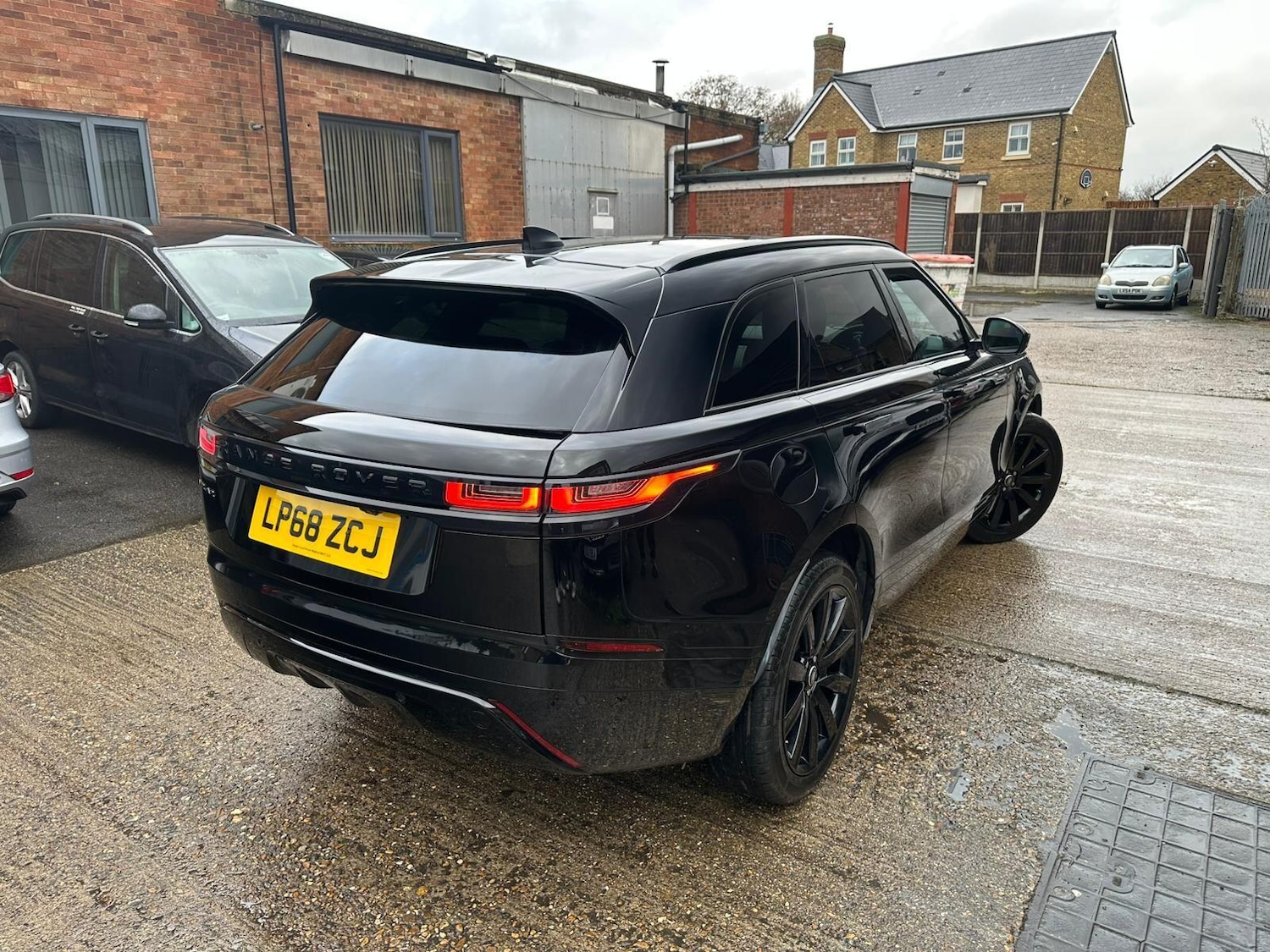 Used Land Rover Range Rover Velar 2019 for sale - 77305041: Photo 3