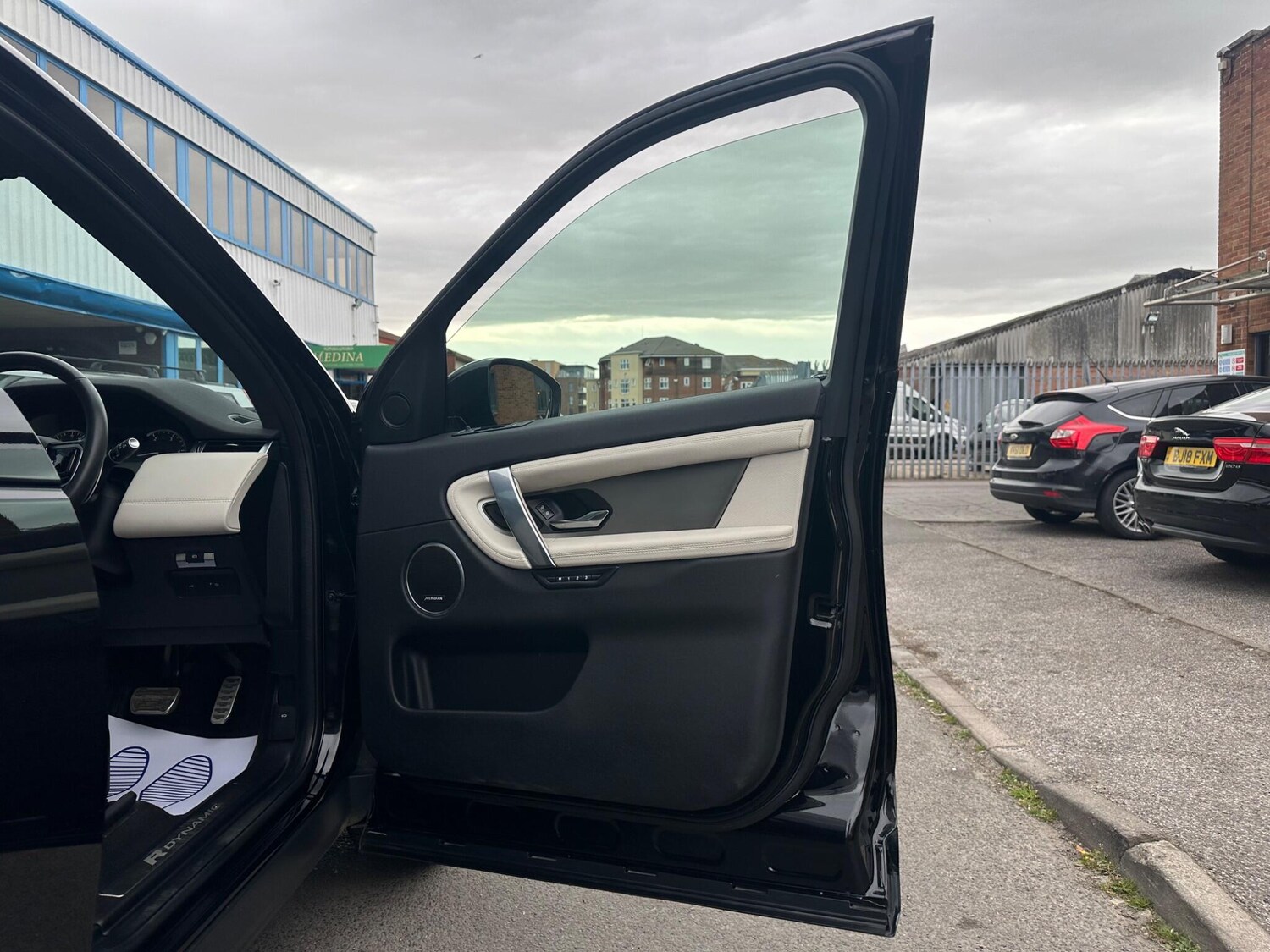 Used Land Rover Discovery Sport for sale - 78205415: Photo 45