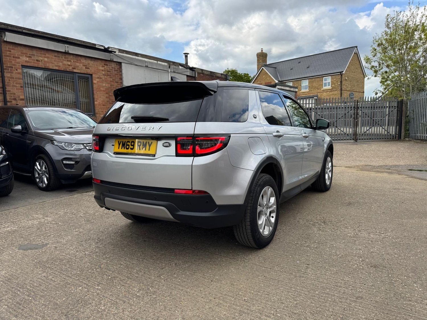 Used Land Rover Discovery Sport 2020 for sale - 76690010: Photo 11