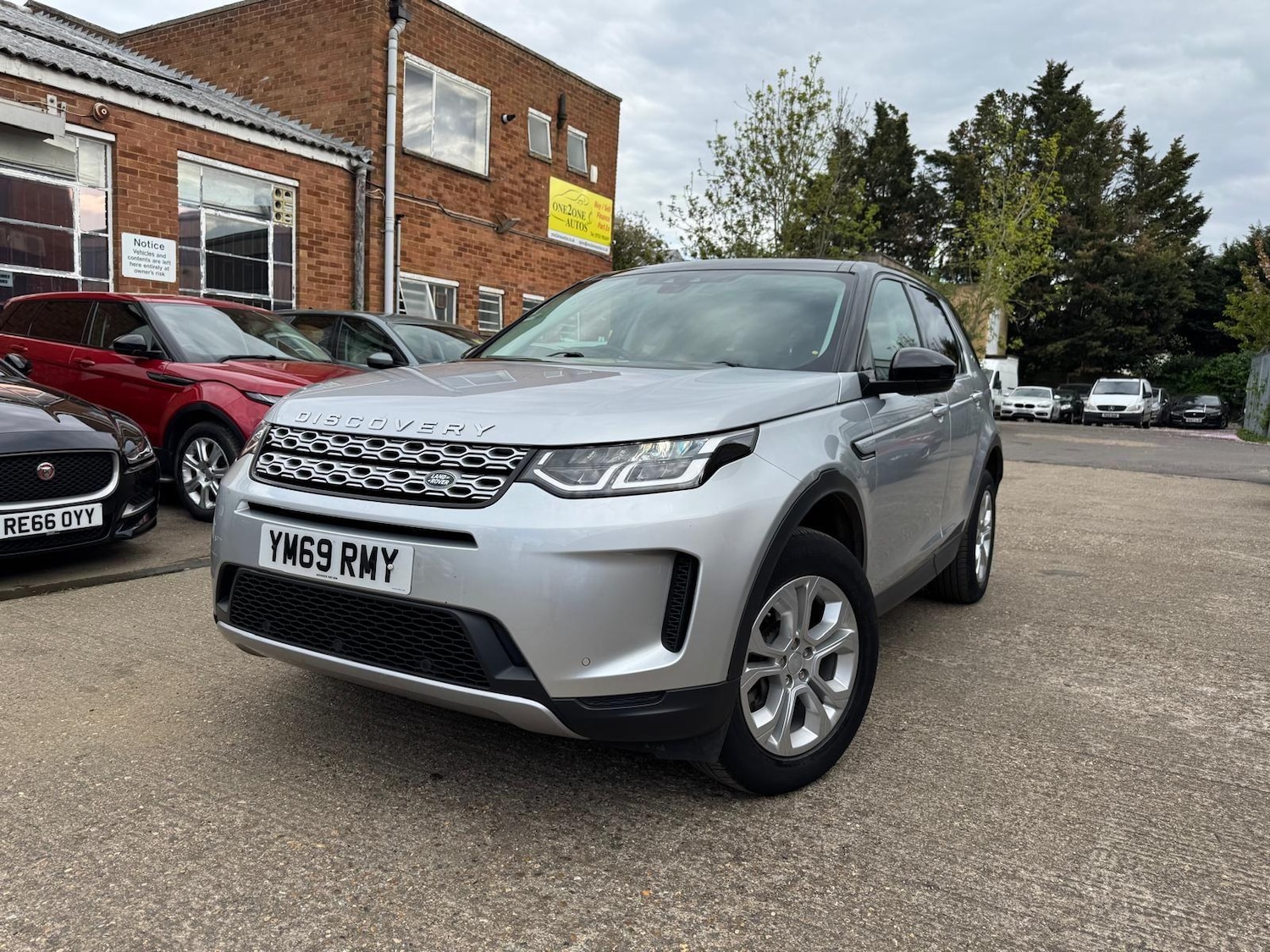 Used Land Rover Discovery Sport 2020 for sale - 76690010: Photo 2