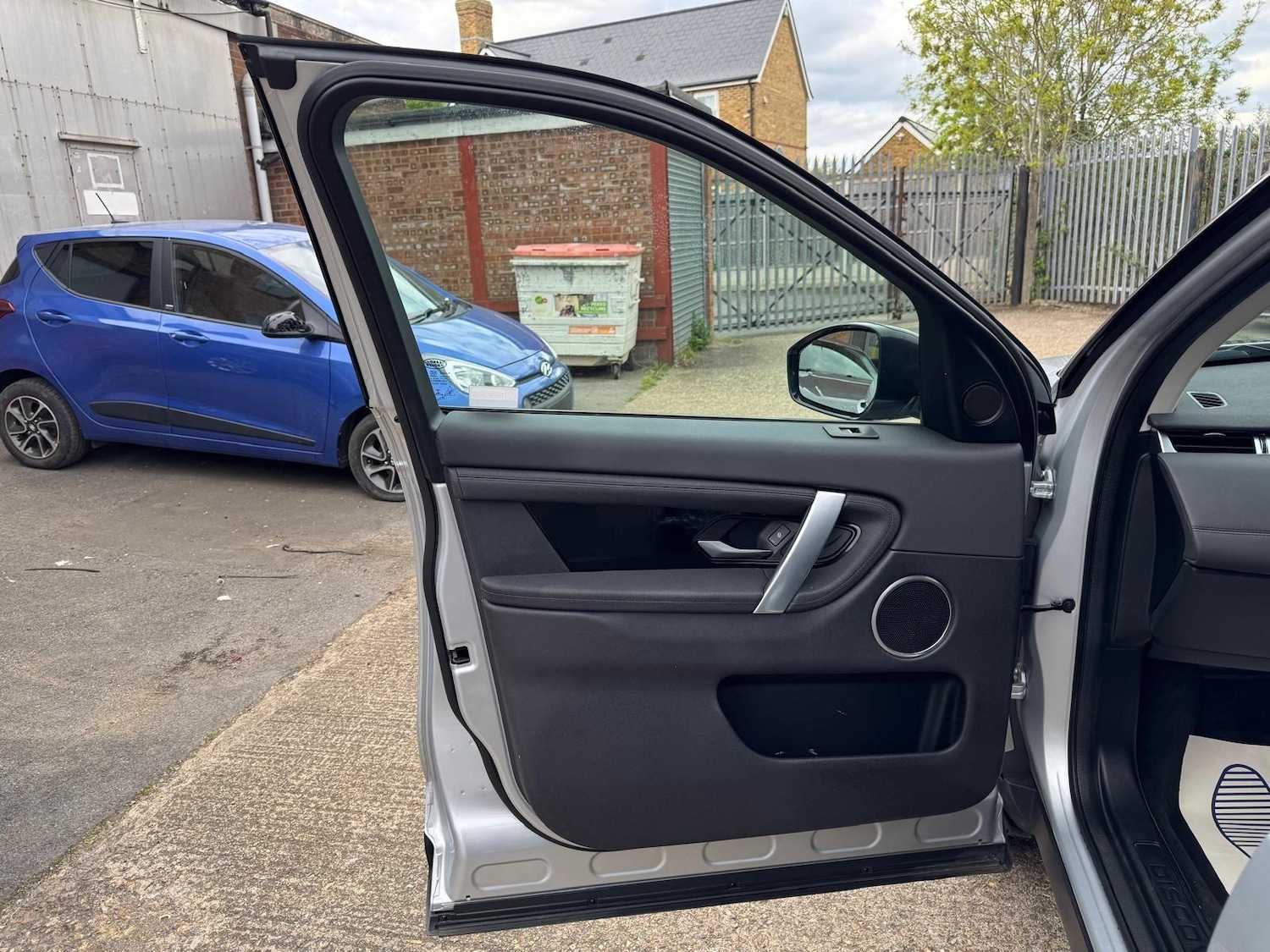 Used Land Rover Discovery Sport 2020 for sale - 76690010: Photo 26