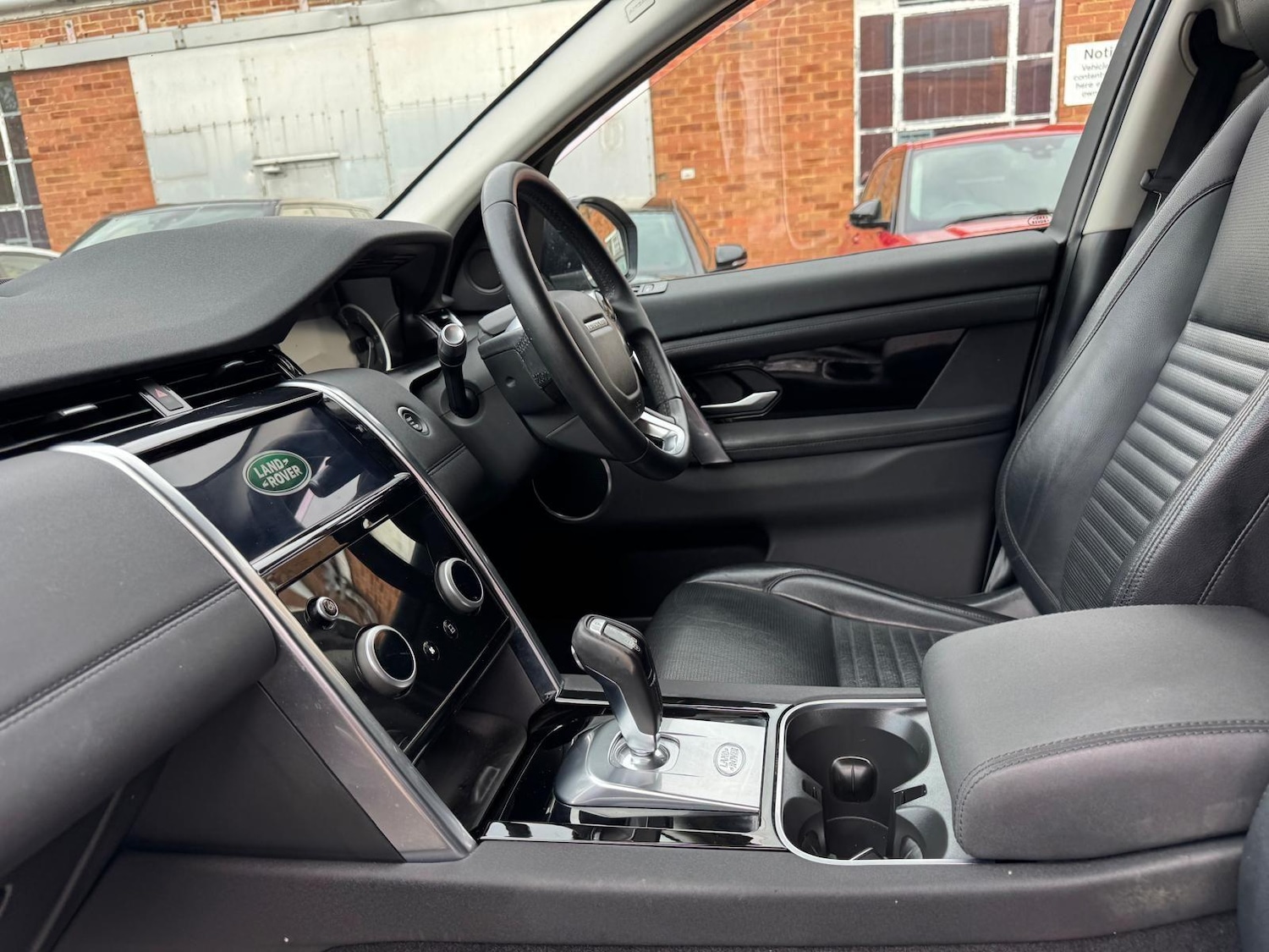 Used Land Rover Discovery Sport 2020 for sale - 76690010: Photo 27