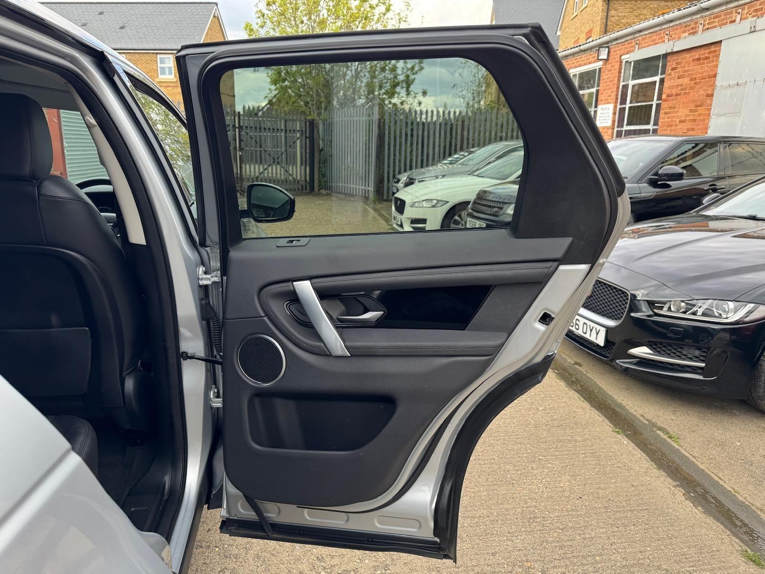 Used Land Rover Discovery Sport 2020 for sale - 76690010: Photo 30