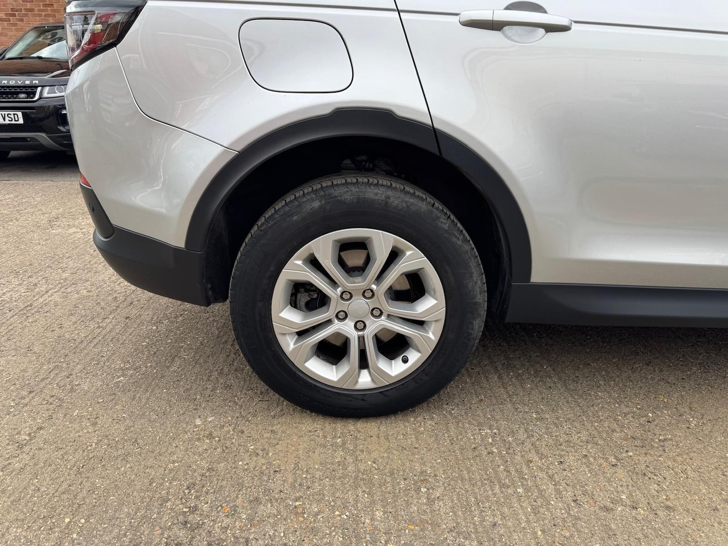 Used Land Rover Discovery Sport 2020 for sale - 76690010: Photo 46