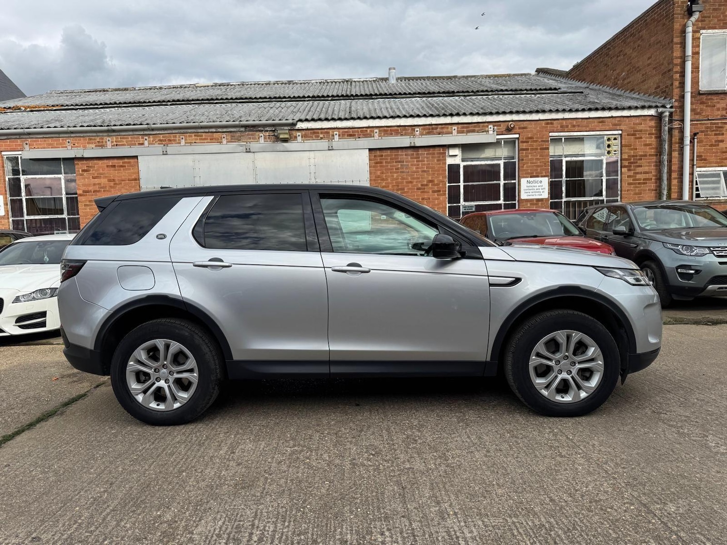 Used Land Rover Discovery Sport 2020 for sale - 76690010: Photo 7