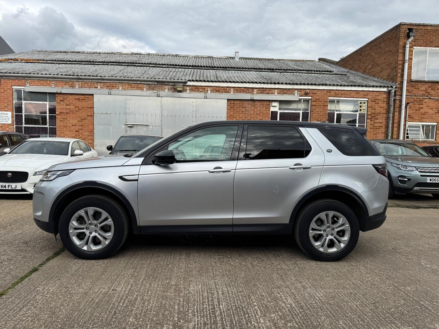 Used Land Rover Discovery Sport 2020 for sale - 76690010: Photo 8