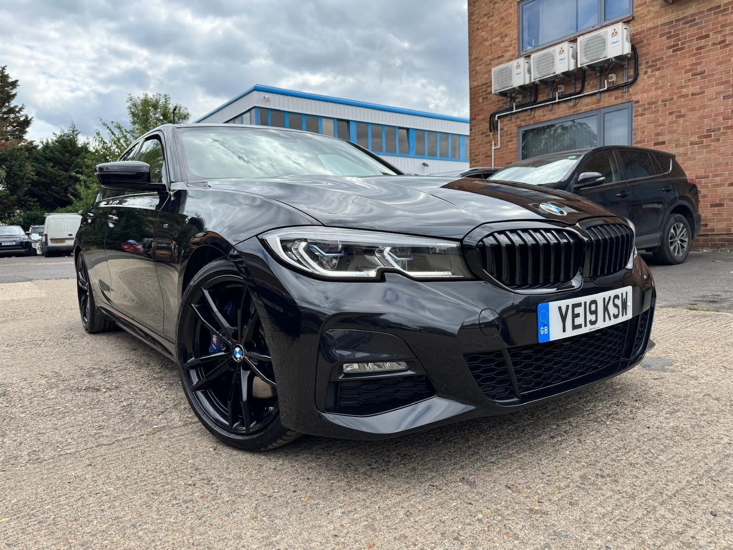 Used BMW 3 Series 2019 for sale - 76283876: Photo 1