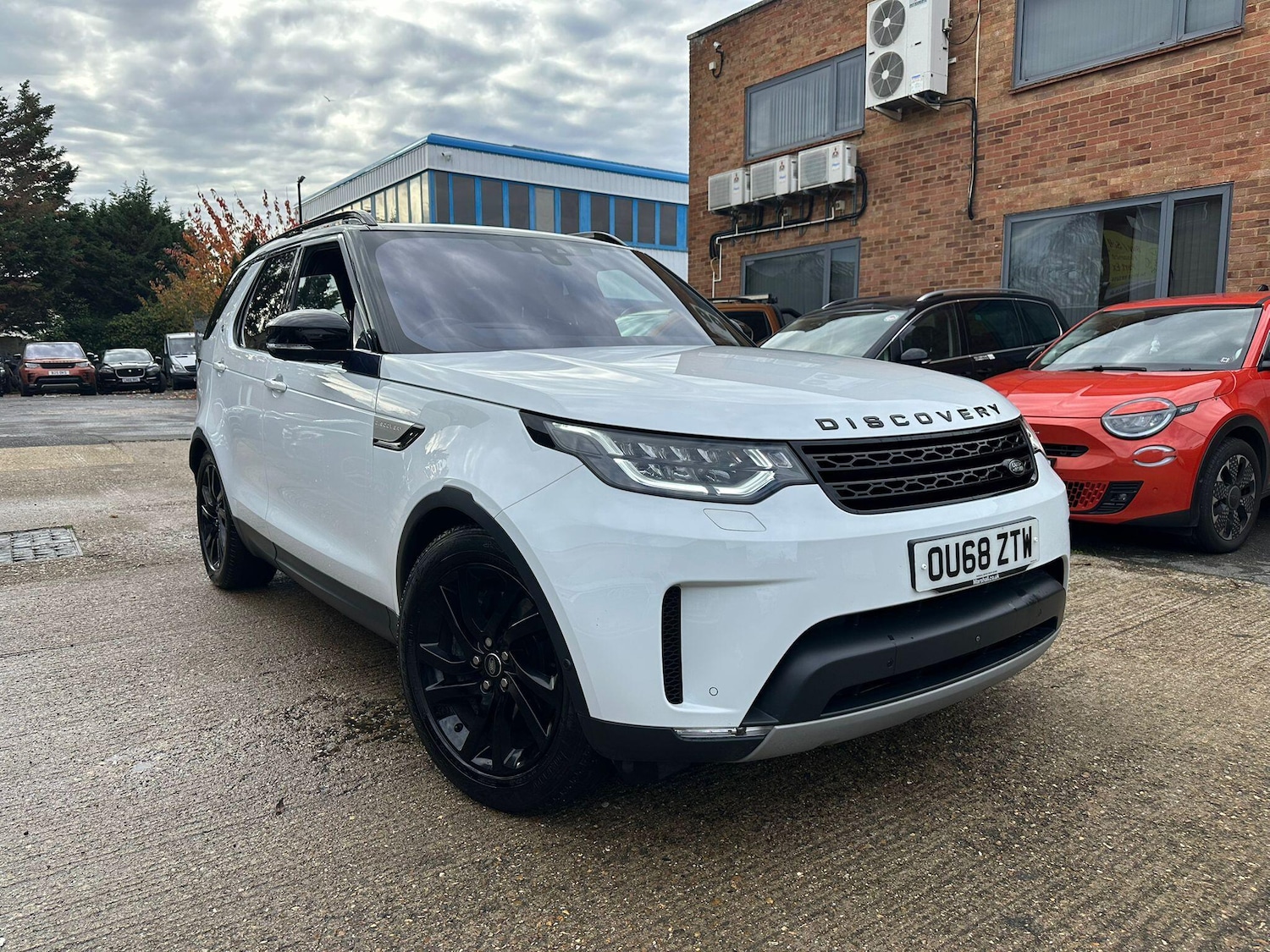 Used Land Rover Discovery 2018 for sale - 76499686: Photo 1