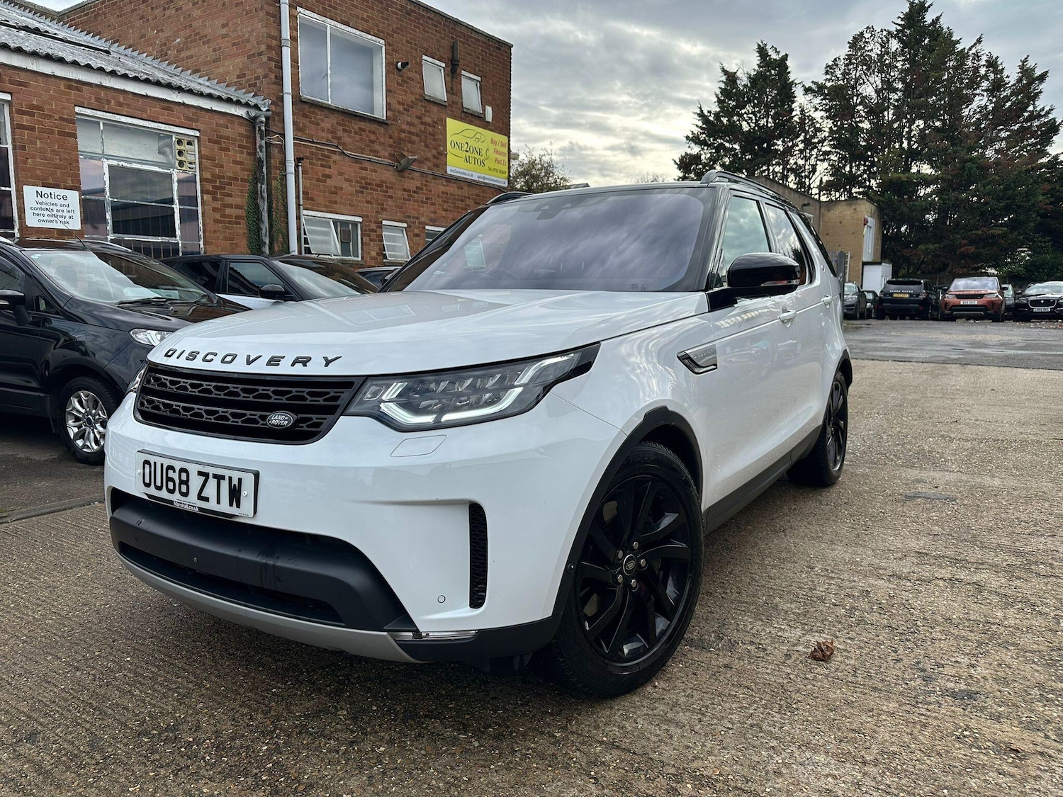 Used Land Rover Discovery 2018 for sale - 76499686: Photo 11
