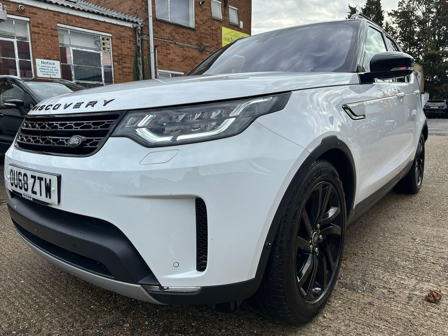 Used Land Rover Discovery 2018 for sale - 76499686: Photo 12