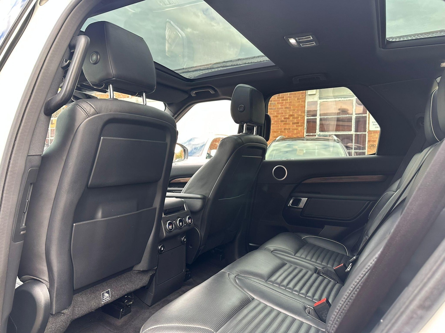 Used Land Rover Discovery 2018 for sale - 76499686: Photo 33