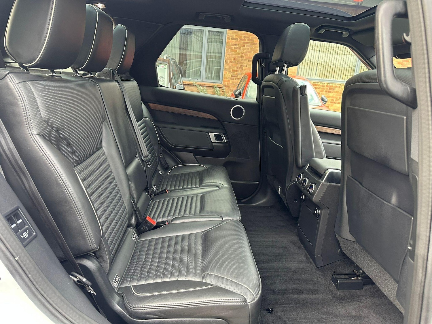 Used Land Rover Discovery 2018 for sale - 76499686: Photo 35