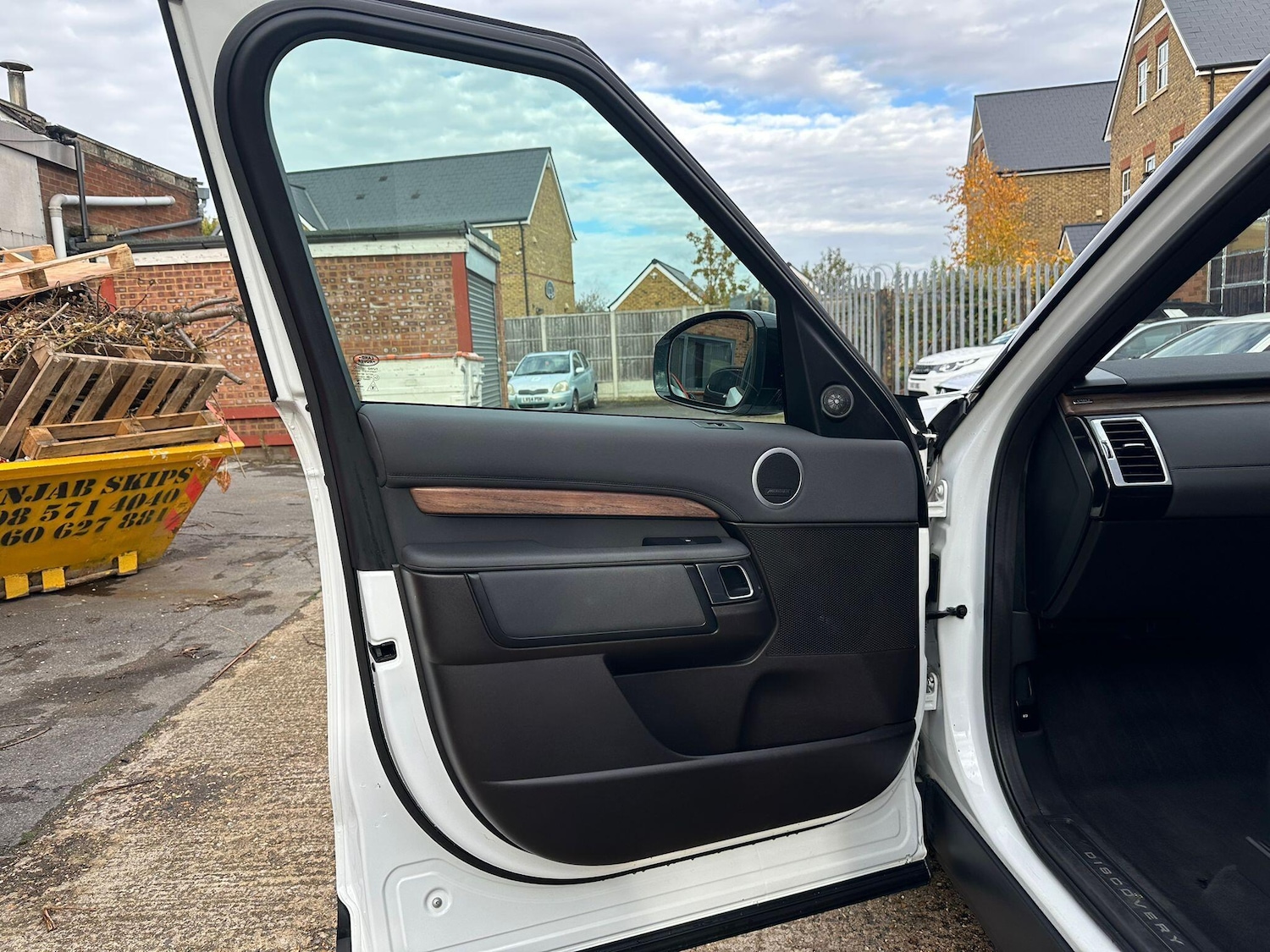 Used Land Rover Discovery 2018 for sale - 76499686: Photo 38