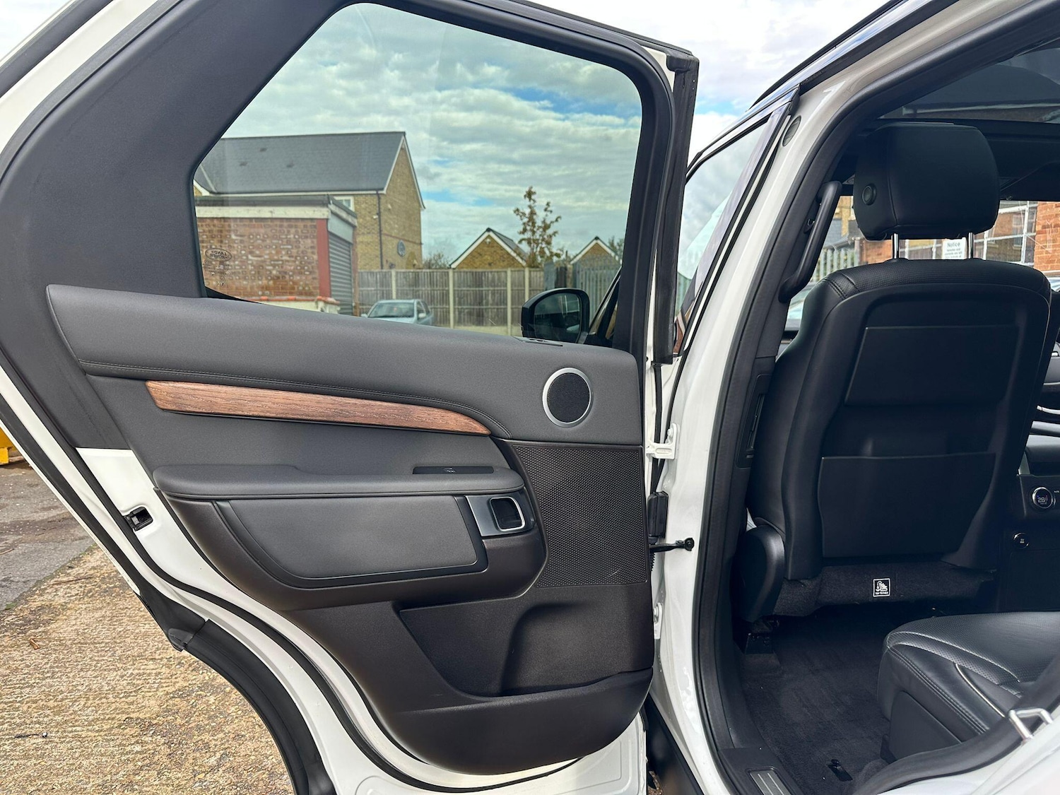 Used Land Rover Discovery 2018 for sale - 76499686: Photo 39