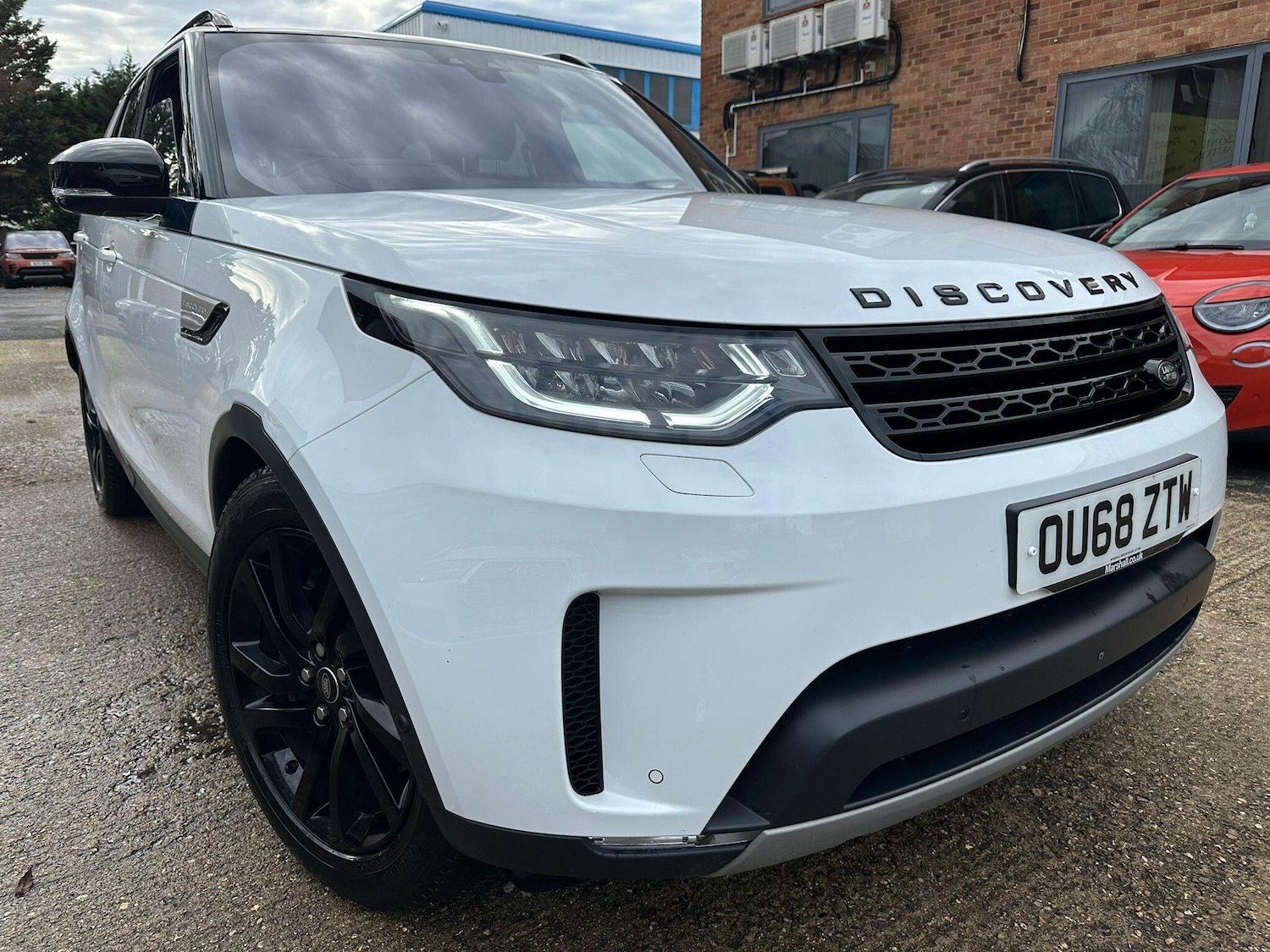 Used Land Rover Discovery 2018 for sale - 76499686: Photo 5