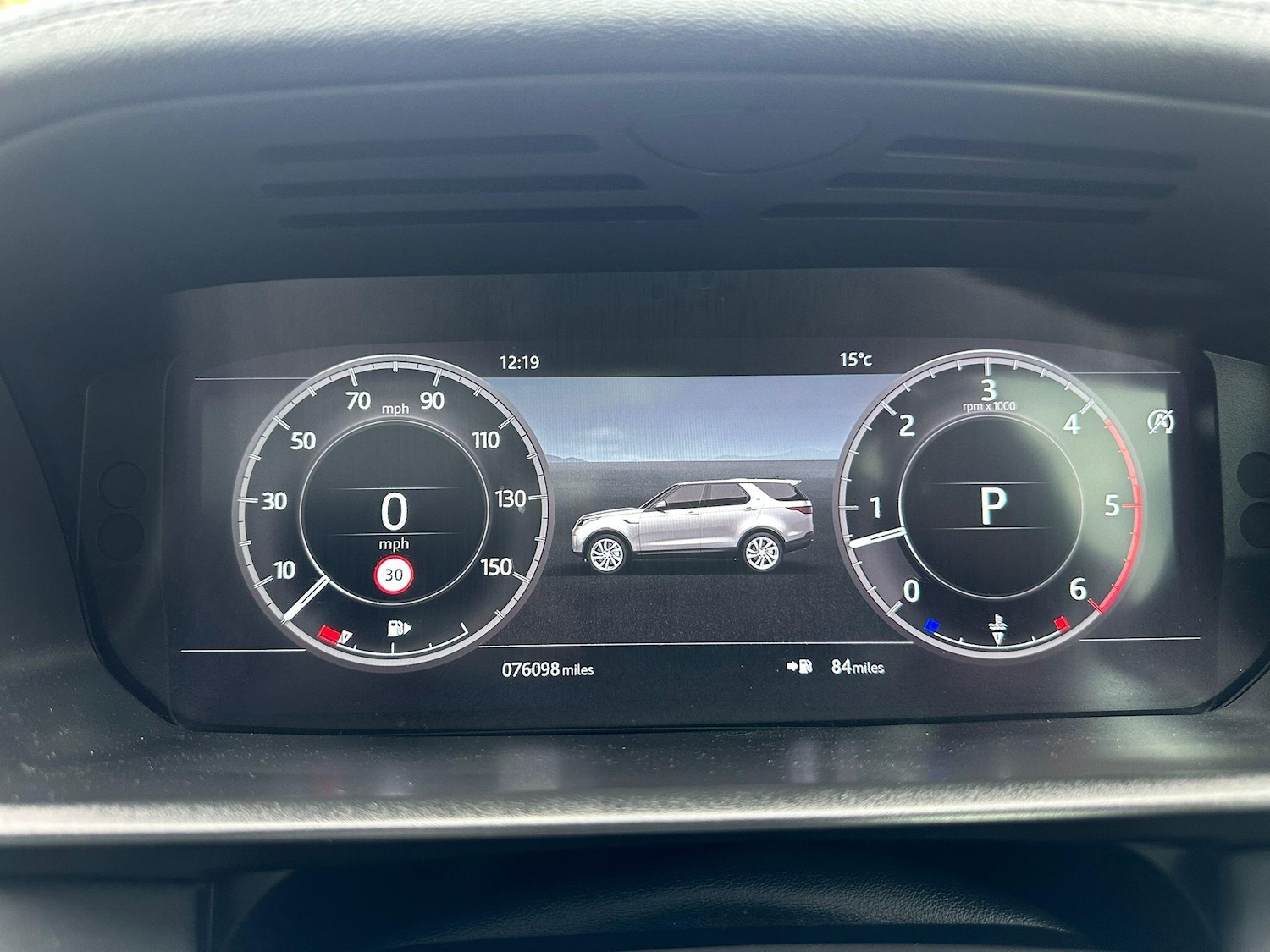 Used Land Rover Discovery 2018 for sale - 76499686: Photo 51