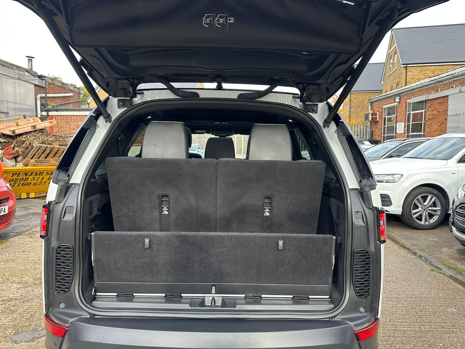 Used Land Rover Discovery 2018 for sale - 76499686: Photo 52