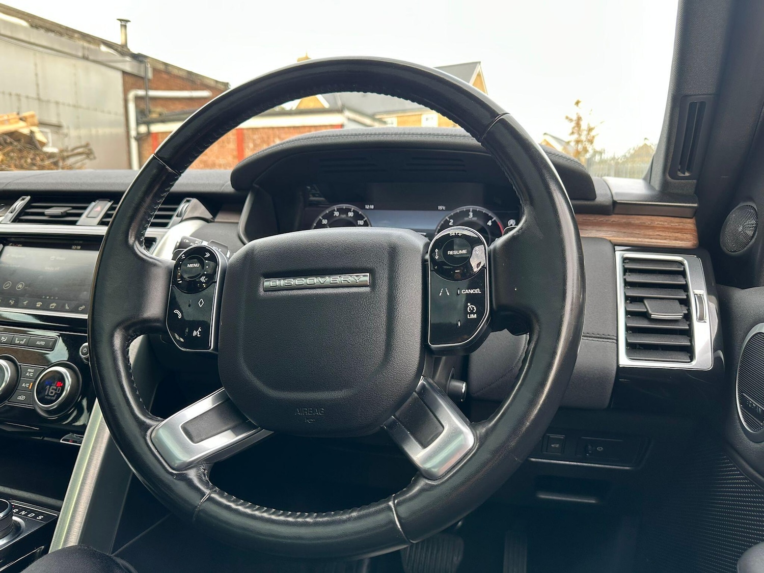 Used Land Rover Discovery 2018 for sale - 76499686: Photo 57