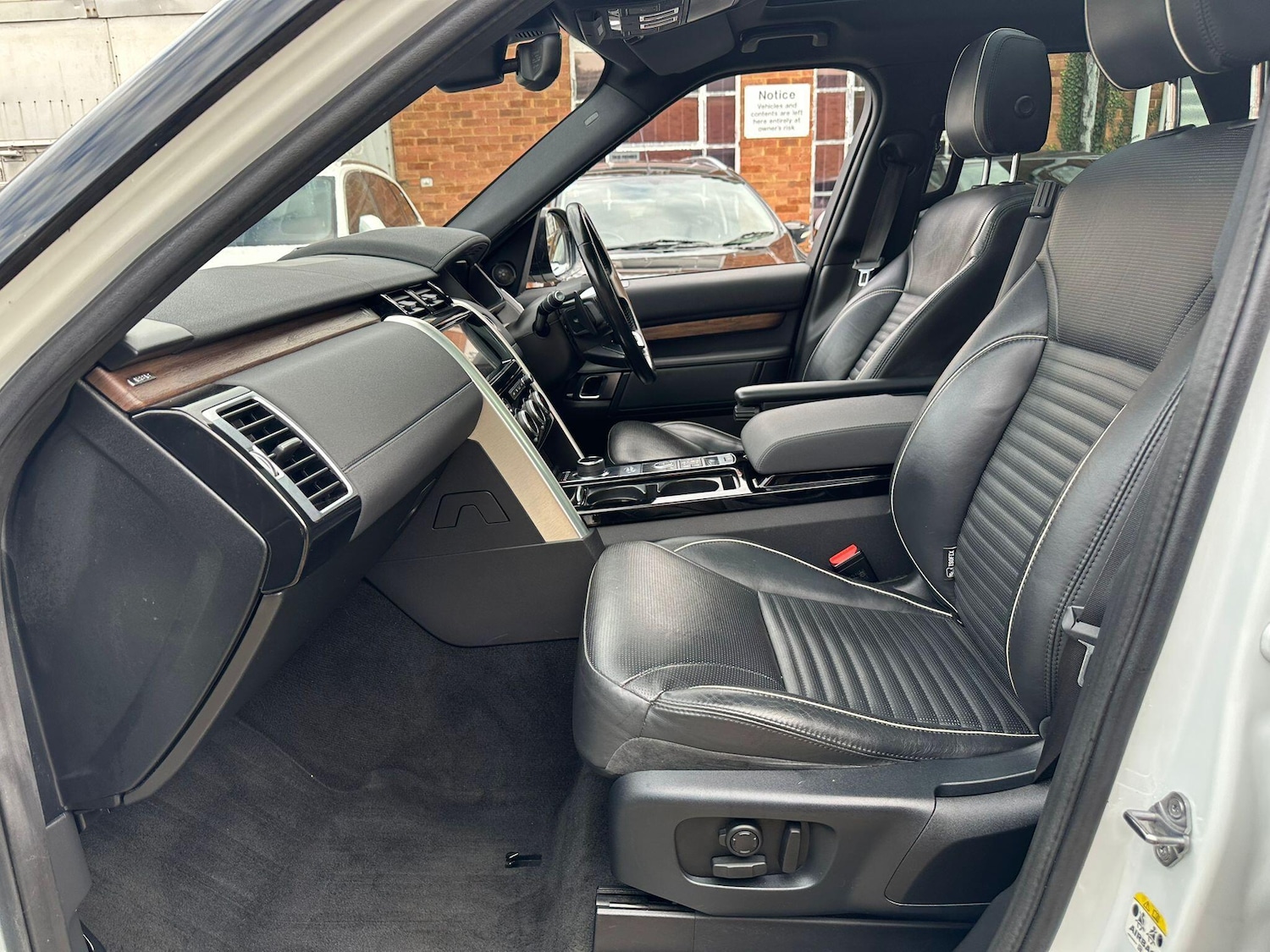 Used Land Rover Discovery 2018 for sale - 76499686: Photo 58