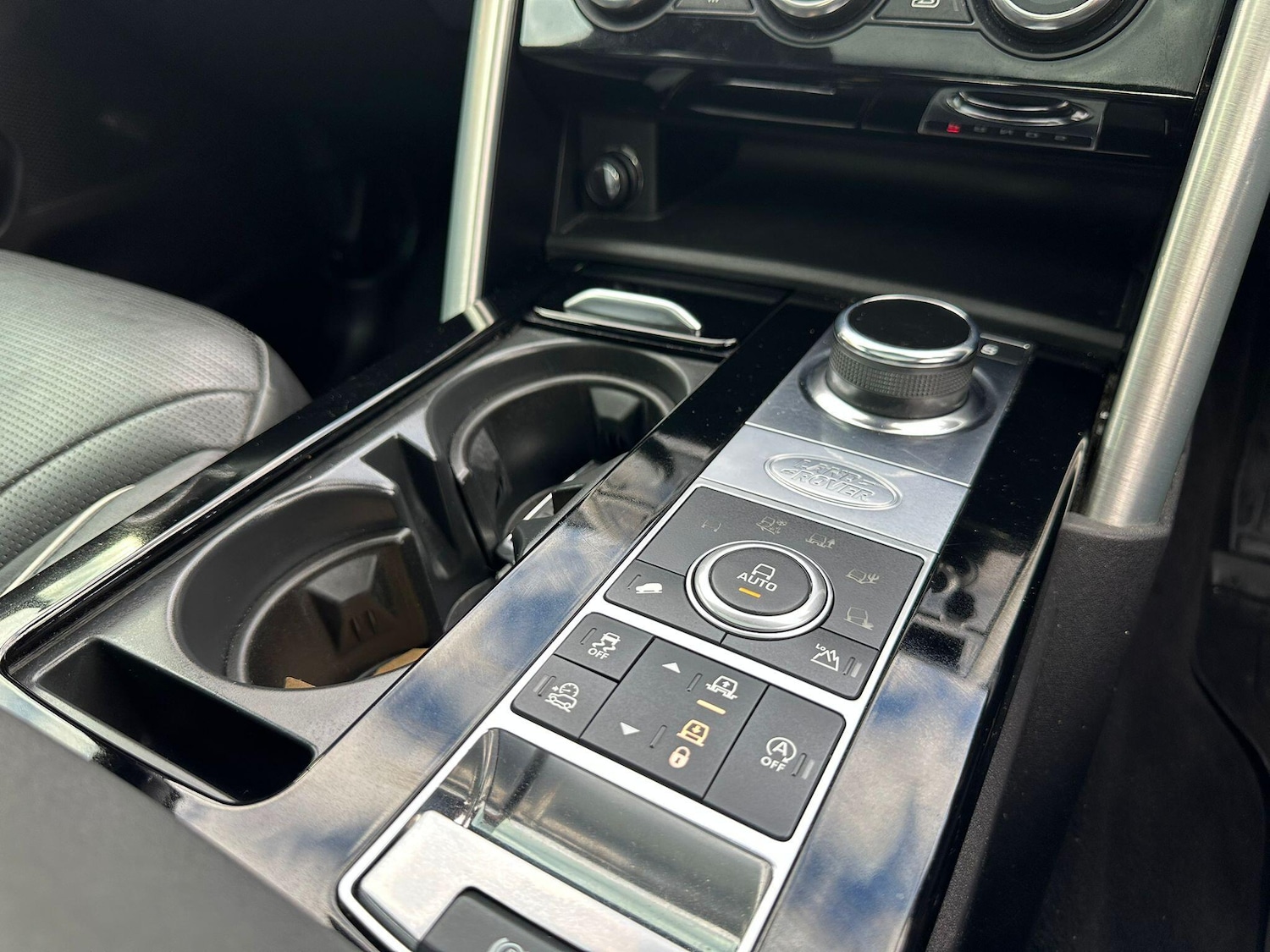 Used Land Rover Discovery 2018 for sale - 76499686: Photo 66