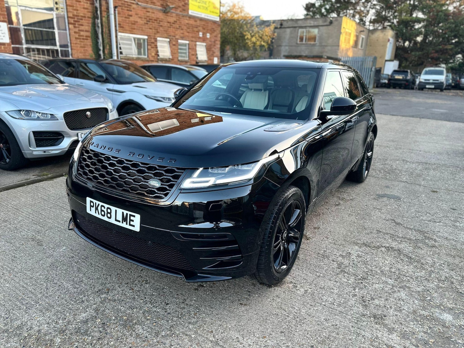 Used Land Rover Range Rover Velar 2018 for sale - 76522299: Photo 24
