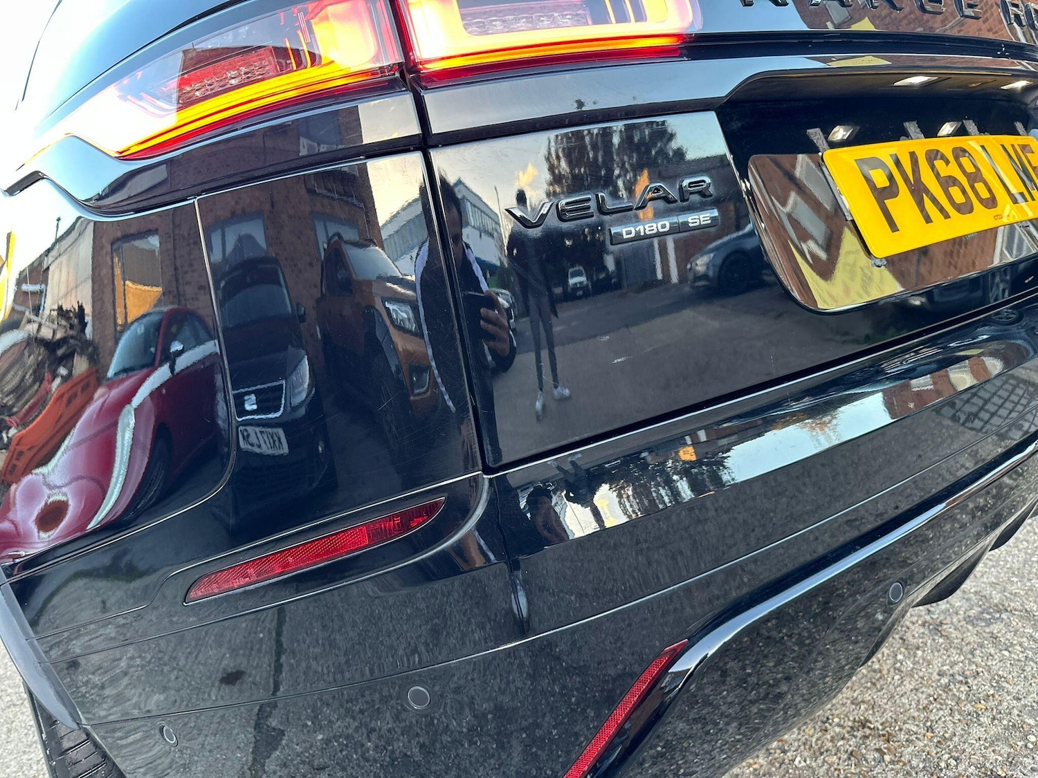 Used Land Rover Range Rover Velar 2018 for sale - 76522299: Photo 36