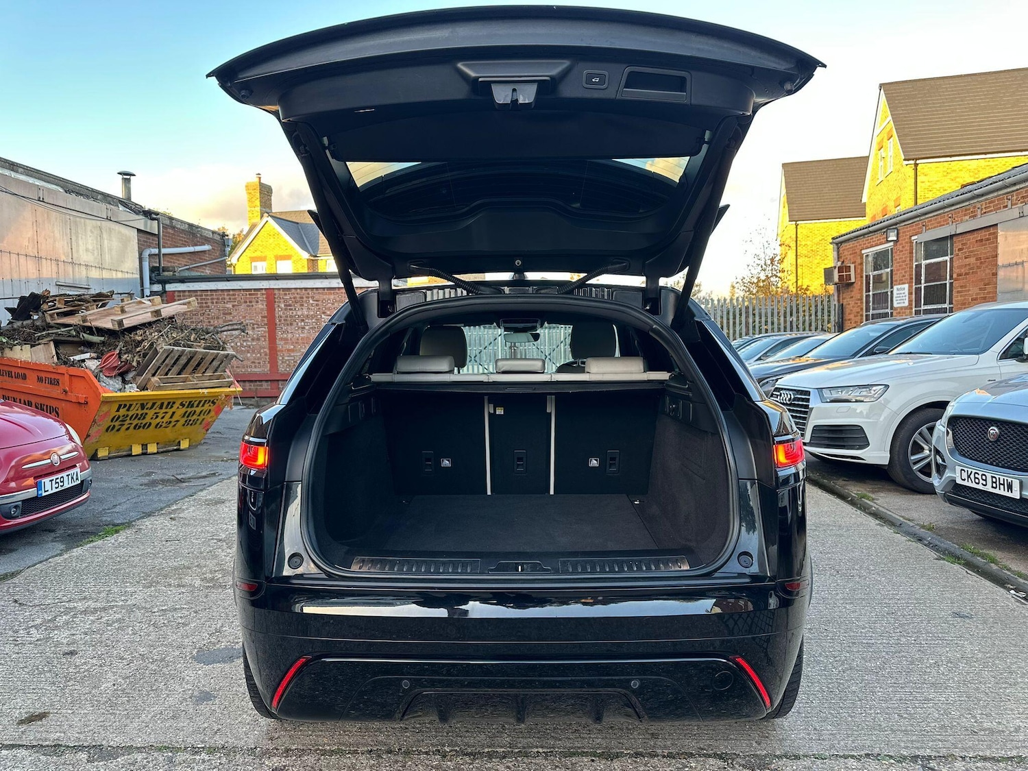 Used Land Rover Range Rover Velar 2018 for sale - 76522299: Photo 41