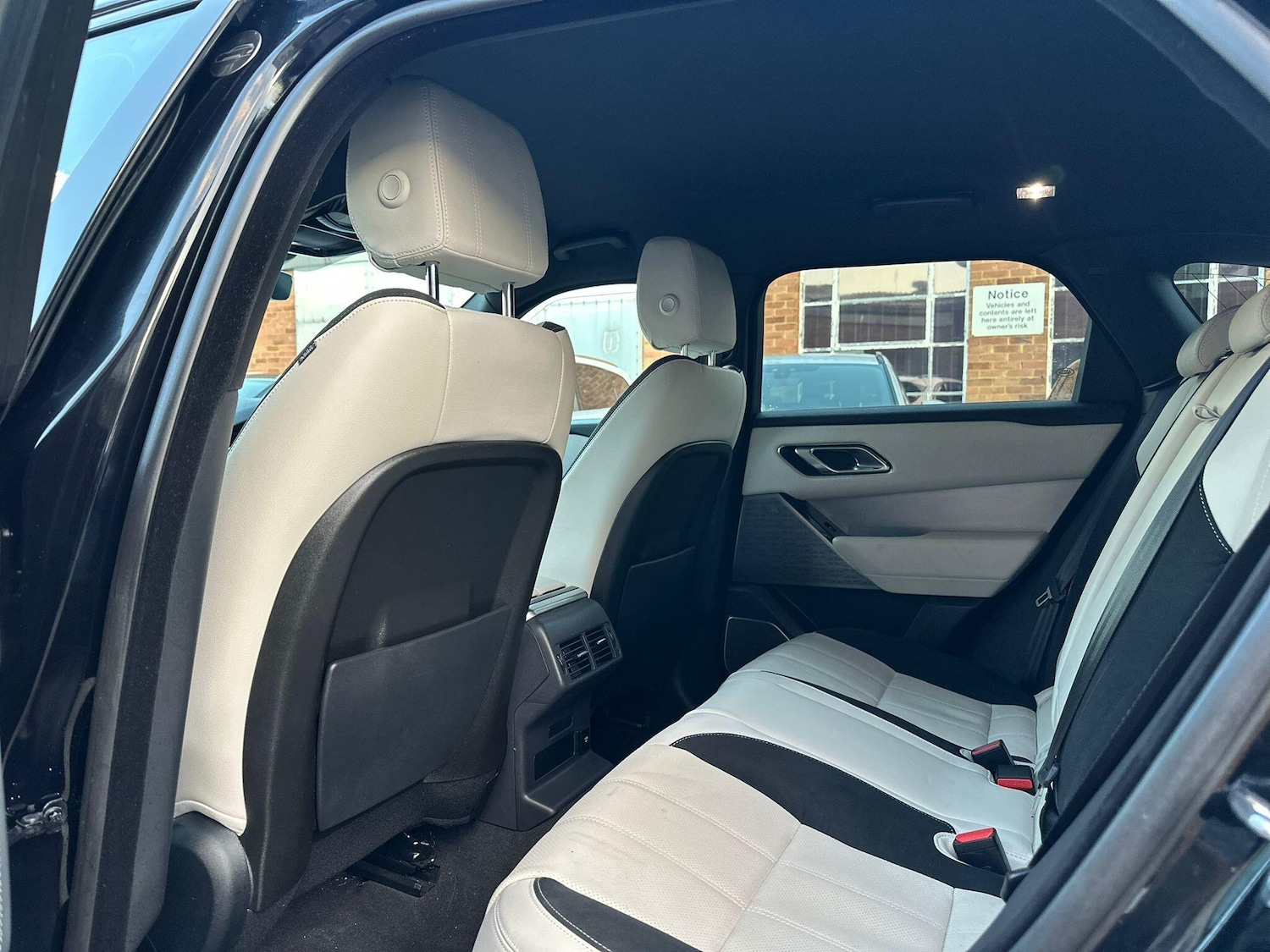 Used Land Rover Range Rover Velar 2018 for sale - 76522299: Photo 44