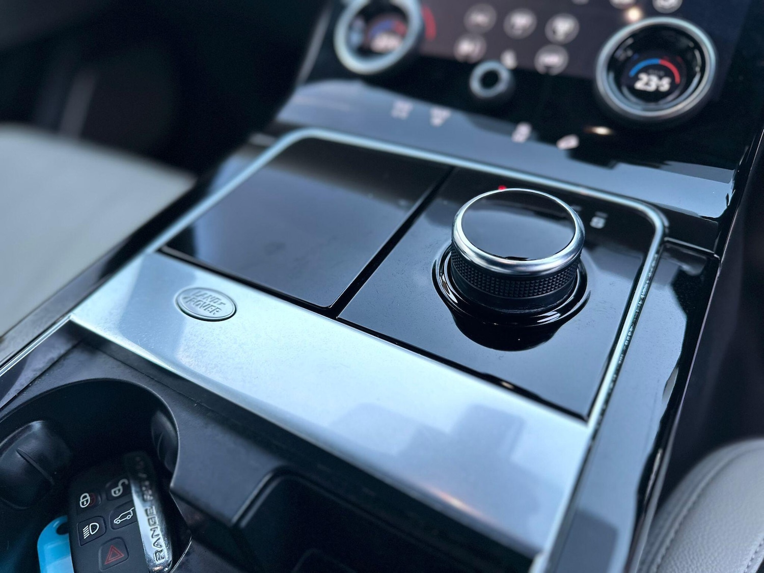 Used Land Rover Range Rover Velar 2018 for sale - 76522299: Photo 50