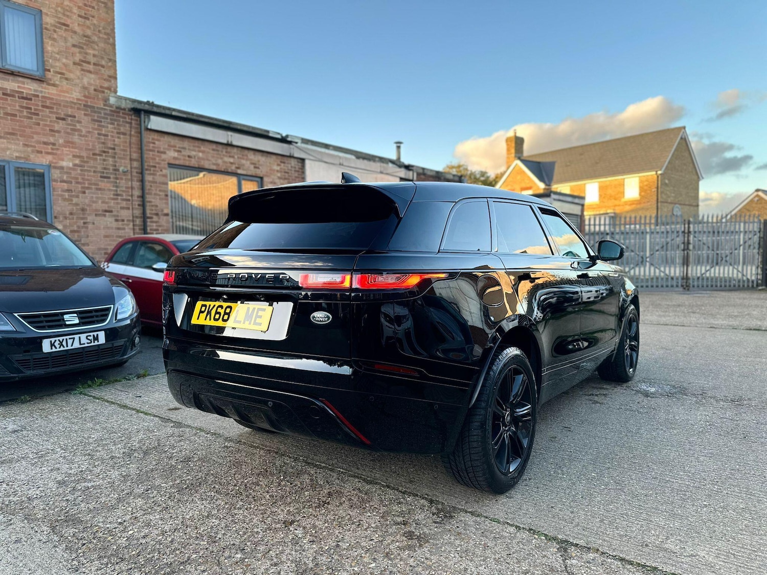 Used Land Rover Range Rover Velar 2018 for sale - 76522299: Photo 9