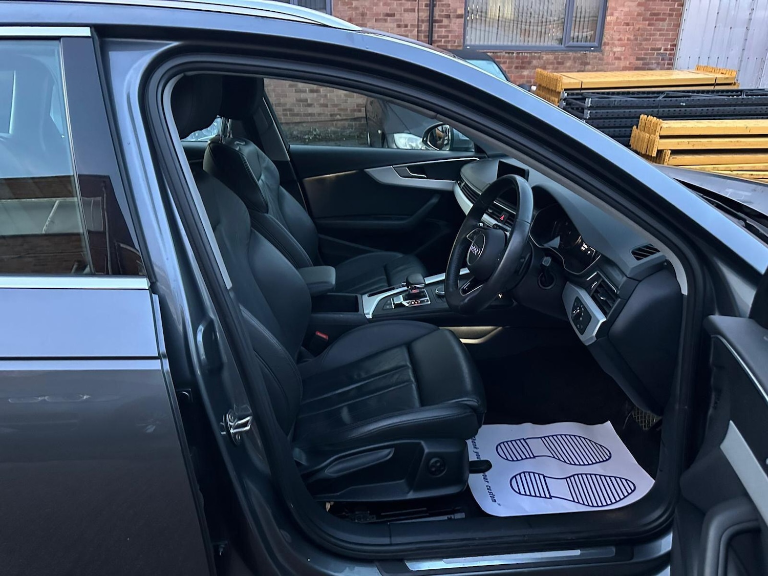 Used Audi A4 Avant 2019 for sale - 76942475: Photo 17